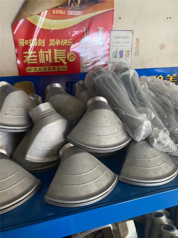 灑水車花灑（用于灑水車花灑蓮蓬頭，罐體右后高位花灑，樹木園林灌溉）