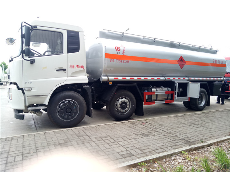 東風天錦小三軸17.58方運油車17.9噸油罐車