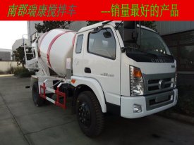 南駿5方混凝土攪拌運(yùn)輸車(chē)