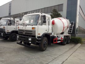 東風(fēng)后八輪攪拌車(chē)（8方10方）