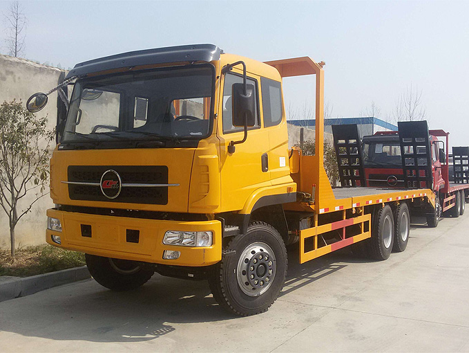 國五楚風(fēng)單橋挖機平板車