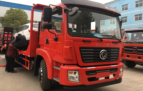 國五東風后八輪平板車