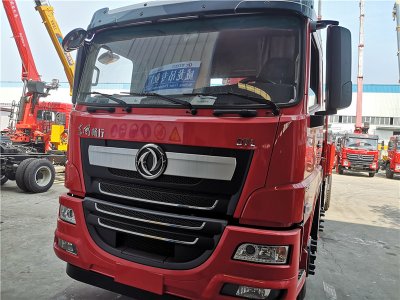 東風(fēng)暢行D7L前四后八14噸隨車吊